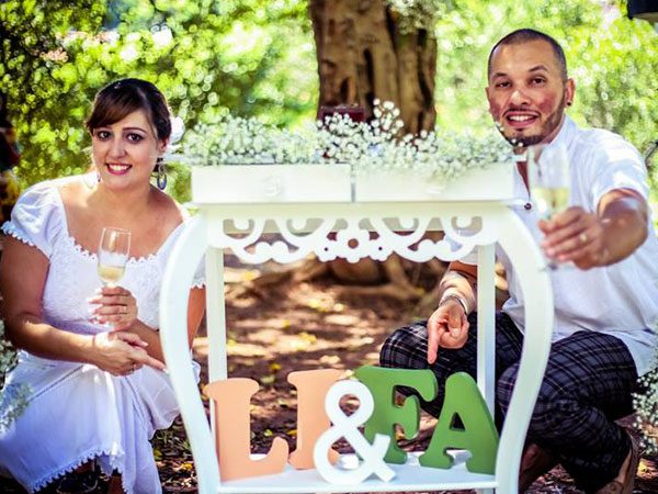 Casamento Alternativo Econômico ao ar livre na Praça das Corujas na Vila Madalena – Liliane & Fabio