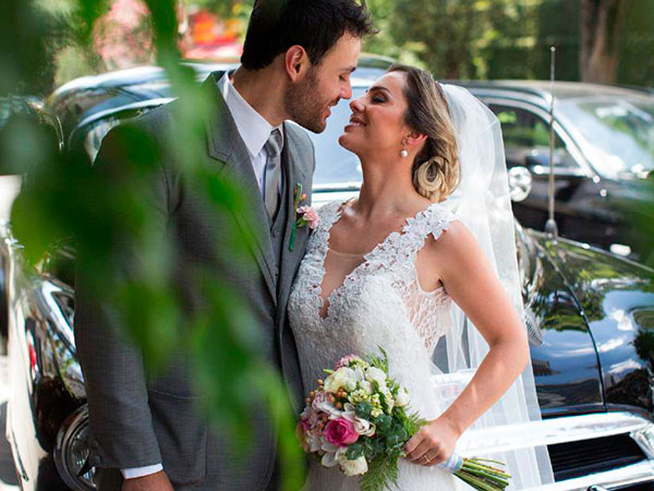 Casamento intimista e romântico em Igreja São Francisco de Assis e Espaço Lilló – Larissa & Renan