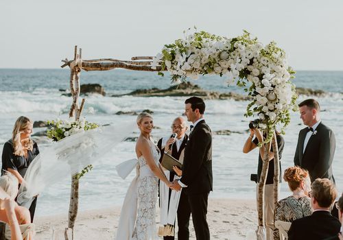 Casar na praia: conheça agora os prós e contras dessa celebração